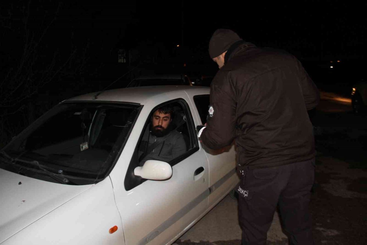 Elazığ’da polisten ‘Dar Bölge’ uygulaması