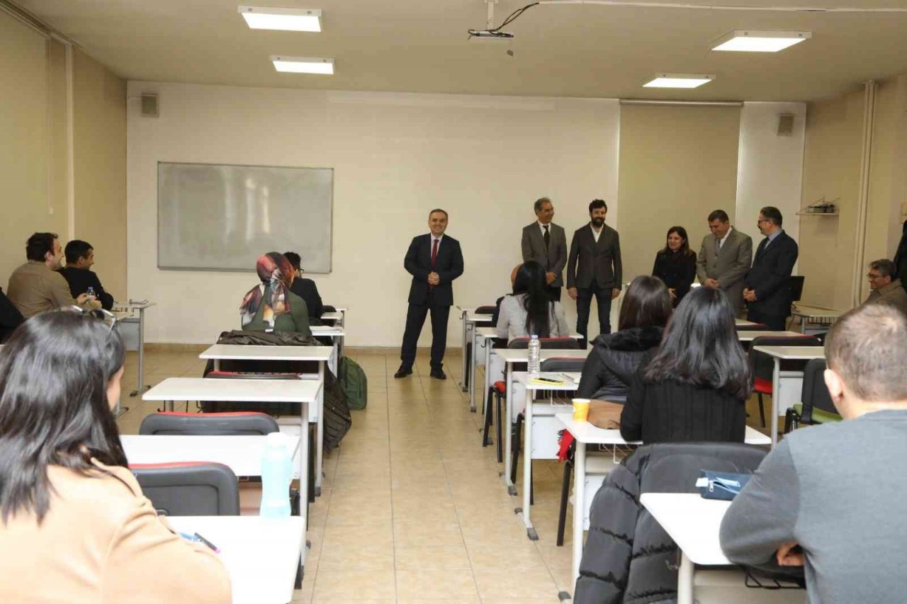 ERÜ Rektörü Altun, ERSEM’i ziyaret etti