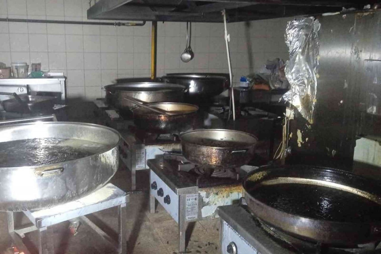 Hastane yemekhanesinde yangın: 8 kişi dumandan etkilendi