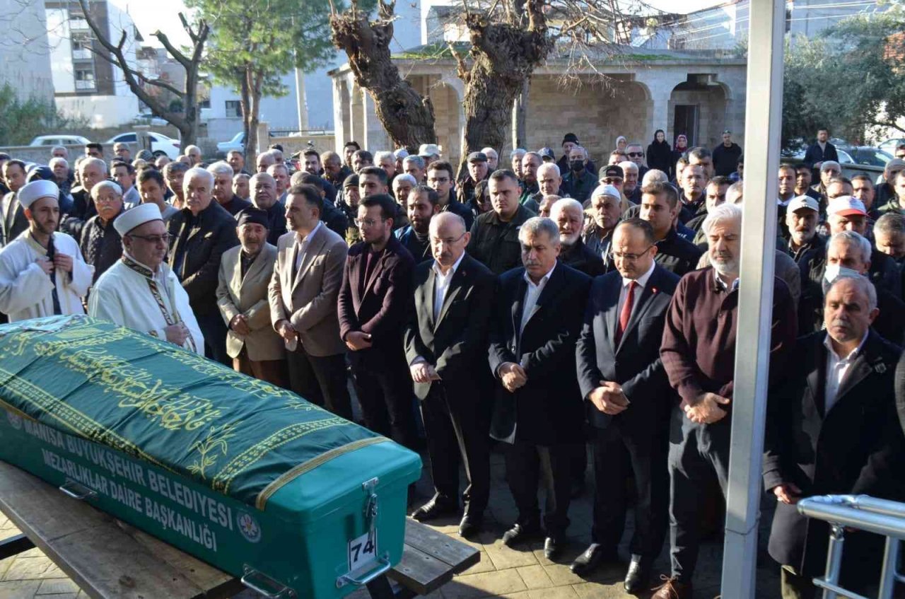 Ahmetli Belediye Başkanı Alhan’ın acı günü