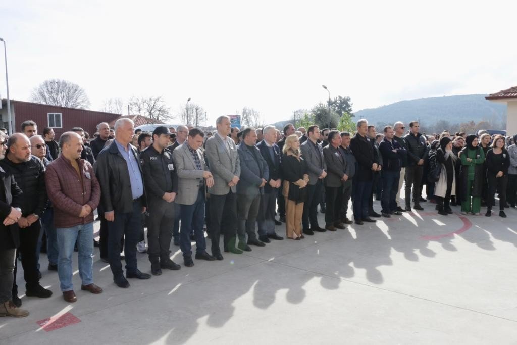 Trafik kazasında ölen okul müdürü için tören düzenlendi