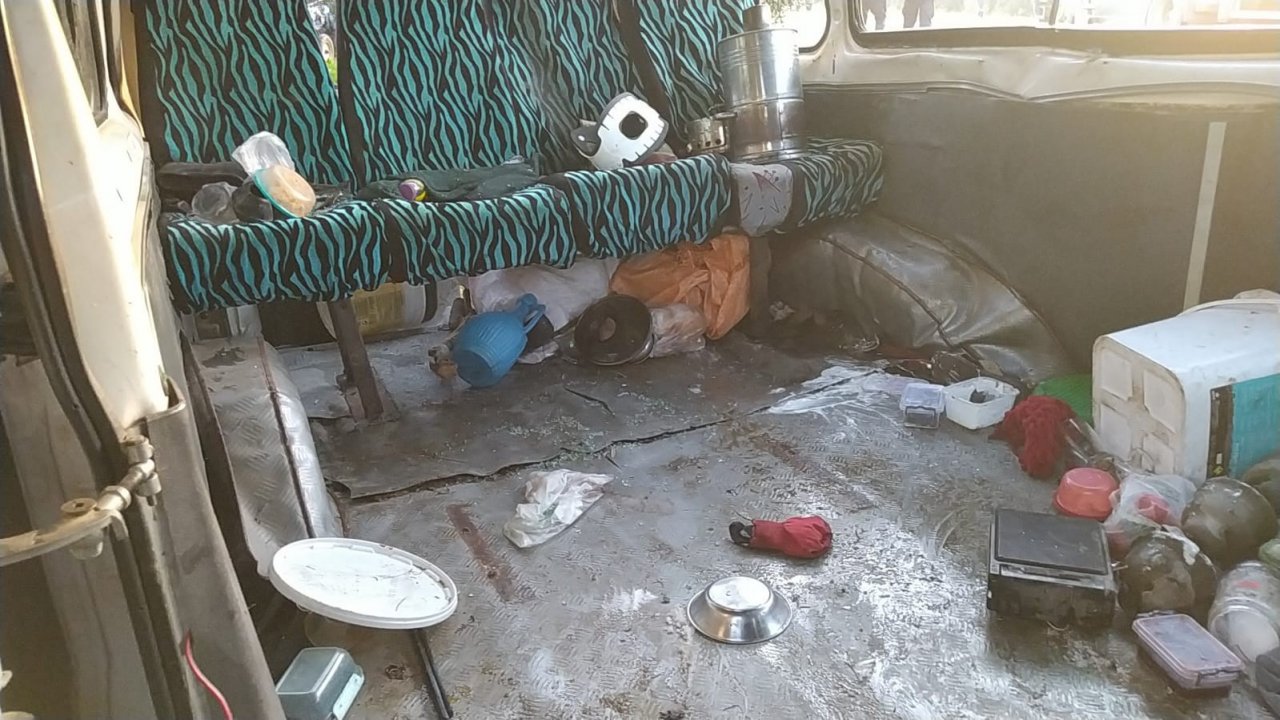 Zeytin işçilerini taşıyan minibüse tır çarptı; 2’si ağır 8 yaralı