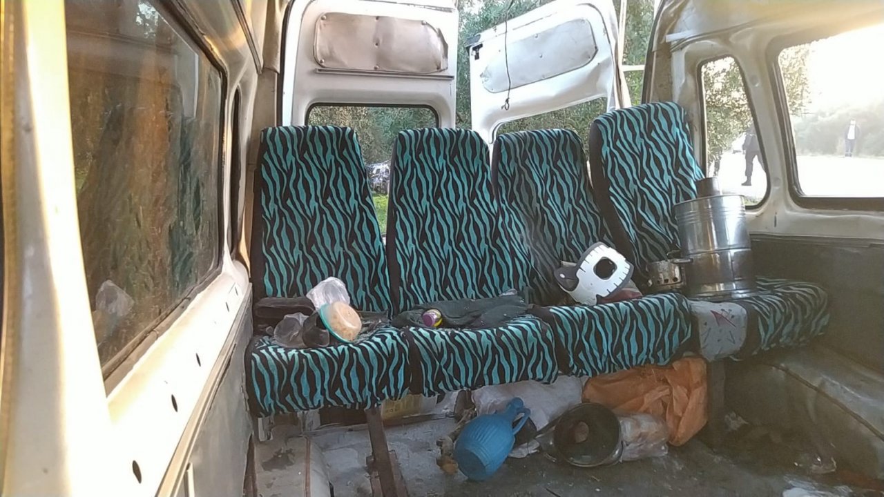 Zeytin işçilerini taşıyan minibüse tır çarptı; 2’si ağır 8 yaralı