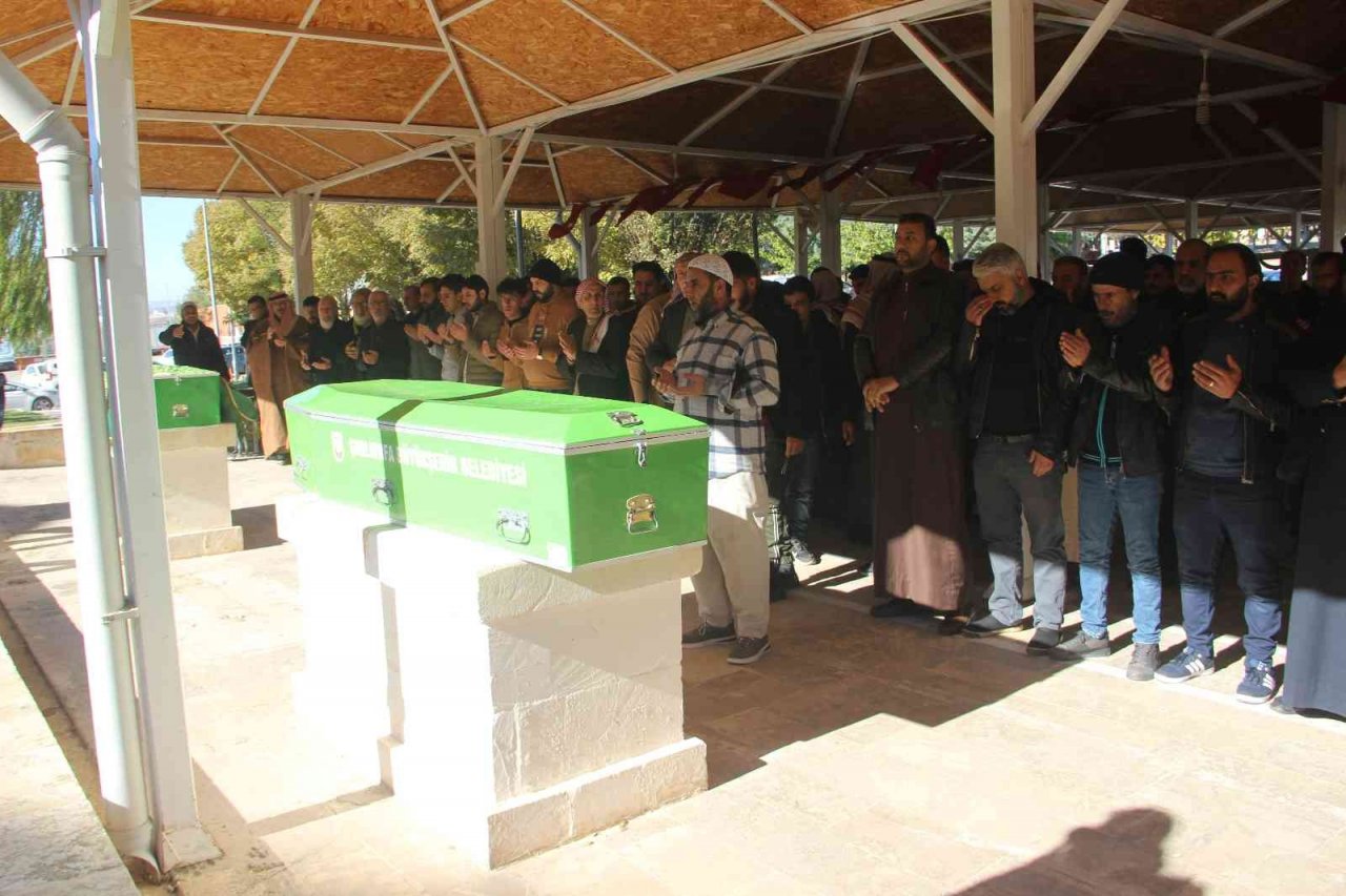 Feci kazada ölen 9 kaçak göçmenin cenazeleri ailelerine teslim ediliyor