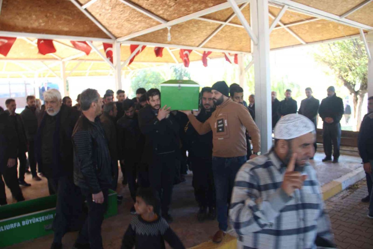 Feci kazada ölen 9 kaçak göçmenin cenazeleri ailelerine teslim ediliyor