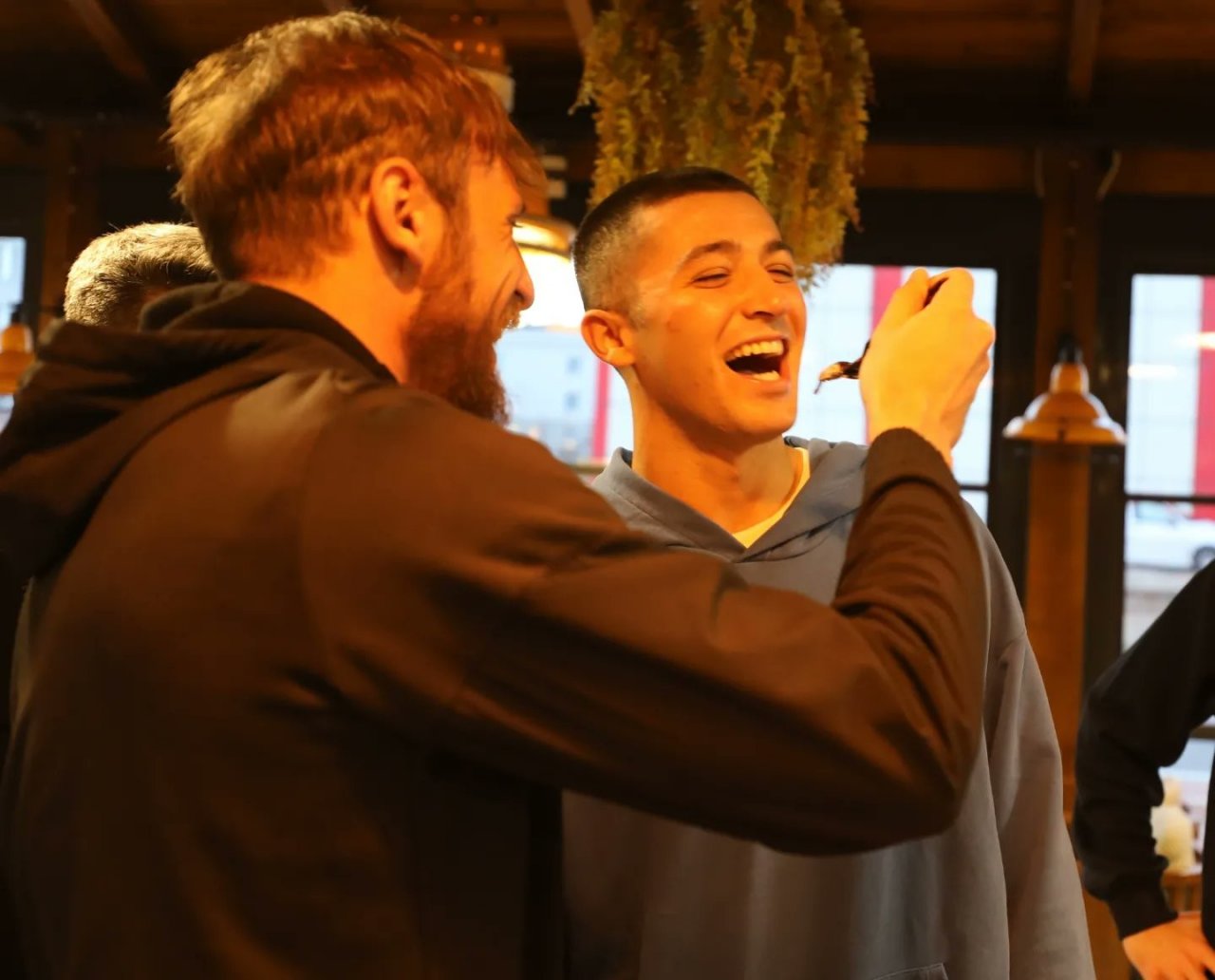 Afyonspor oyuncuları yemekte buluştu