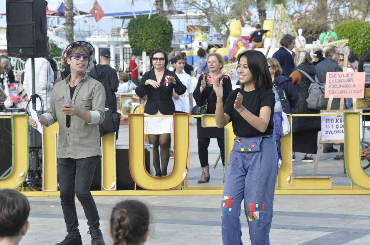 Fethiye’de yeni yıl pazarı kuruldu