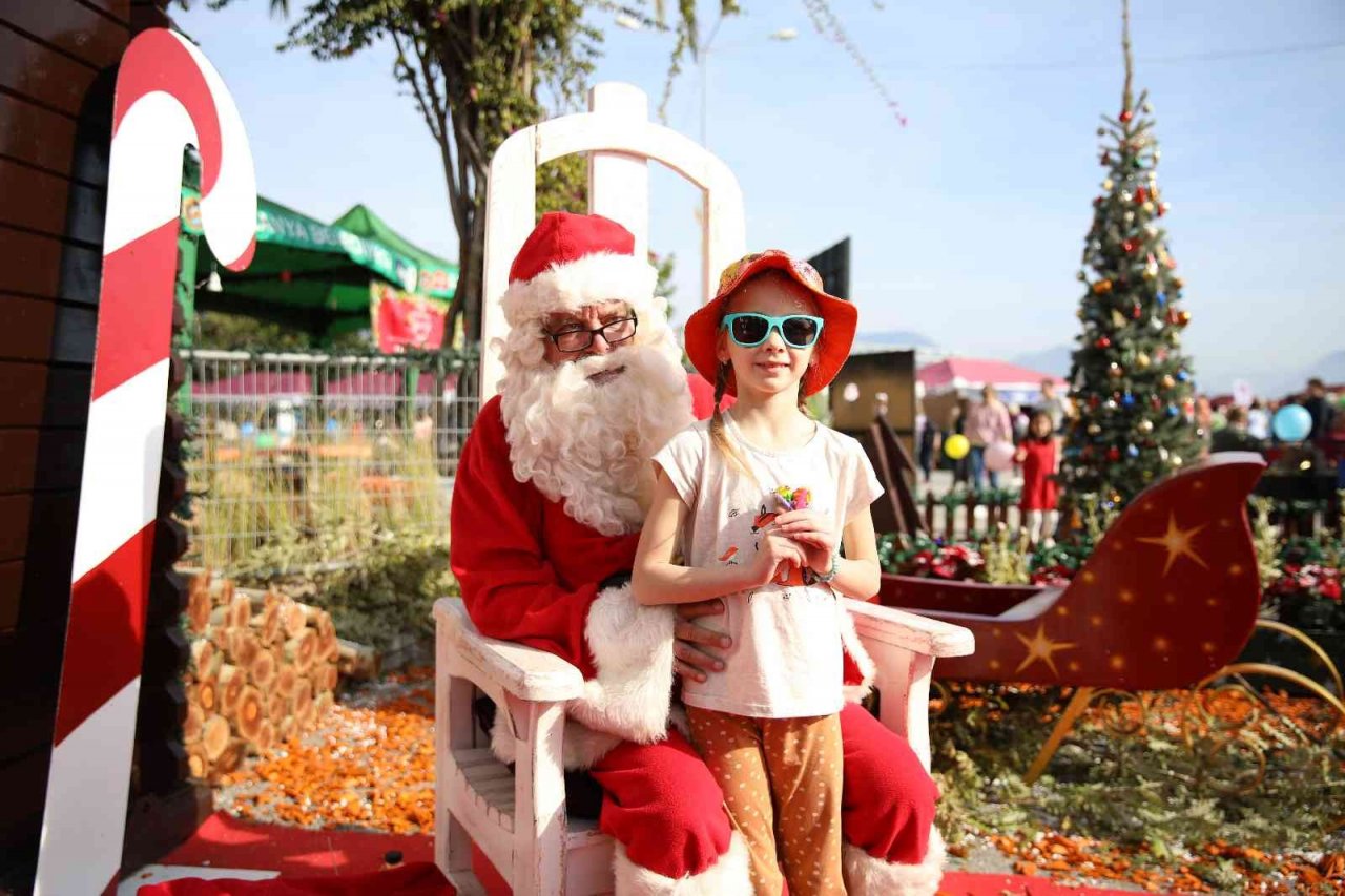 12. Alanya Uluslararası Yeni Yıl Pazarı rekor katılım ile gerçekleştirildi