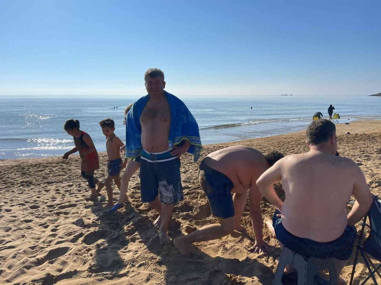 Antalya’da aralık ayının ortasında deniz keyfi