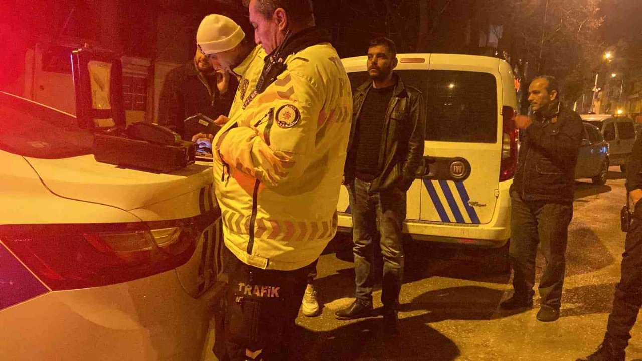 Kovalamaca sonucu yakalanan alkollü ve ehliyetsiz sürücü:" Bizi yaktınız memur bey"