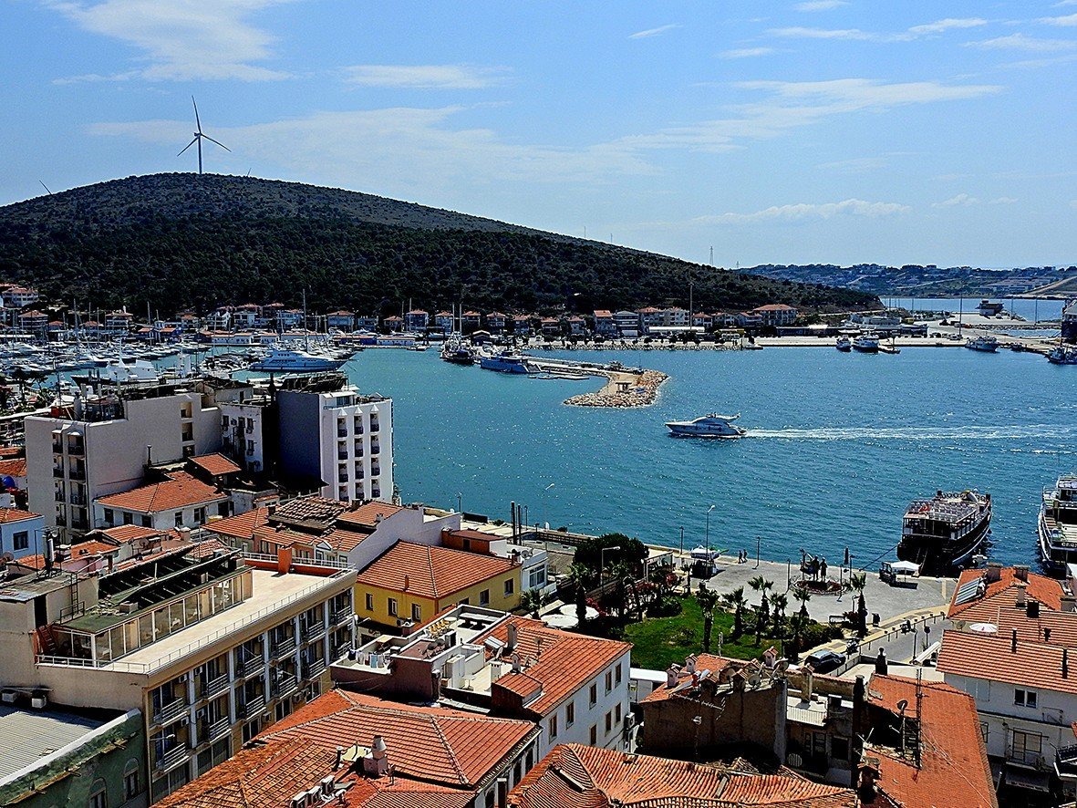 Çeşme, dopdolu bir yılbaşına hazırlanıyor