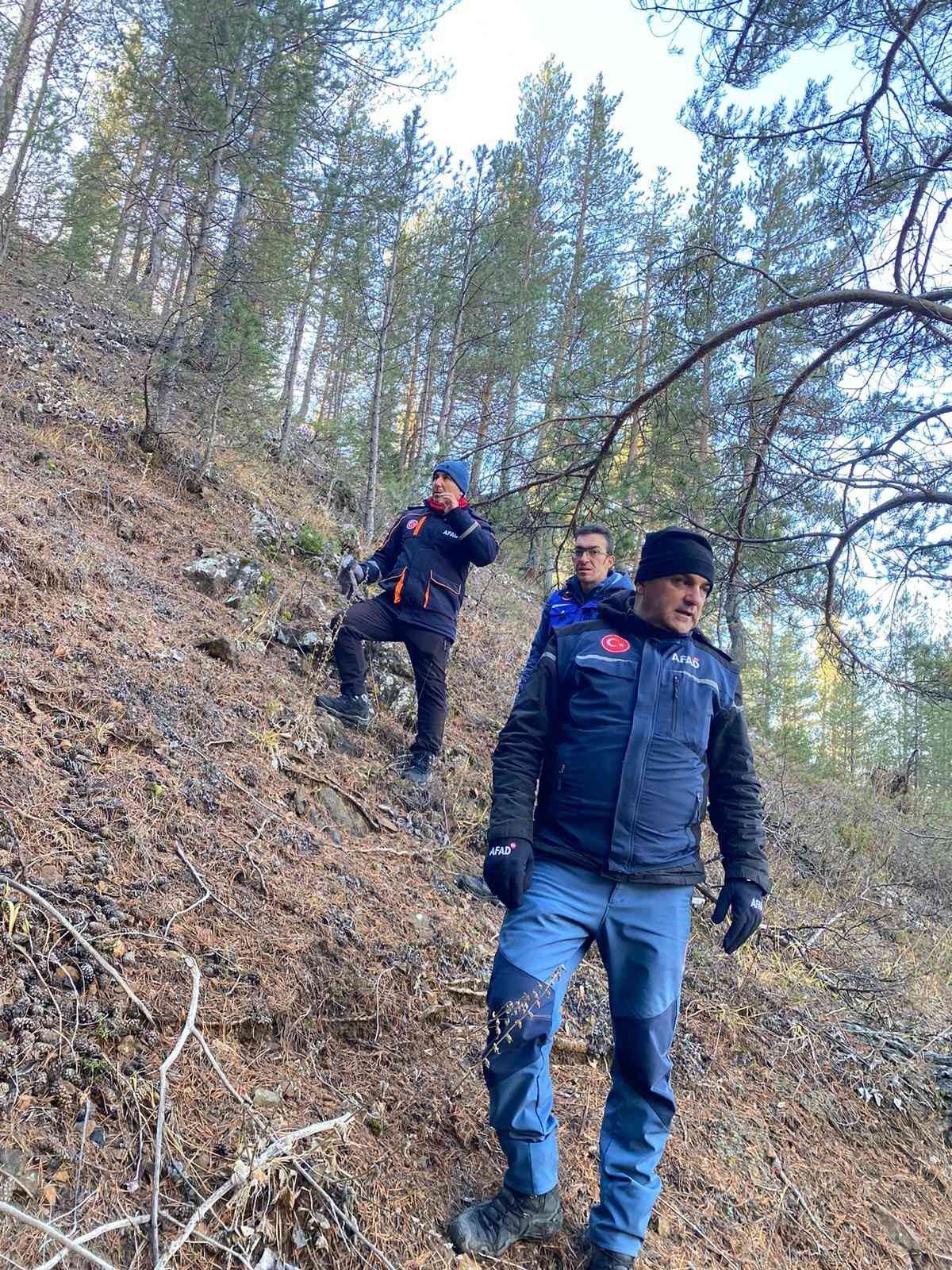 Artvin’de kaybolan engelli kadını ekipler buldu