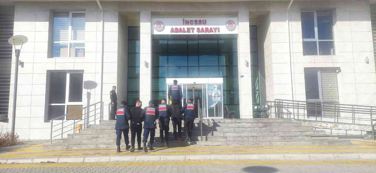 Kayseri’de oto hırsızı 2 şahıs yakalandı