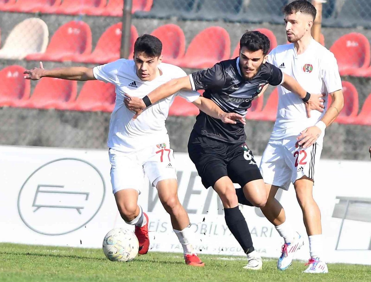 TFF 3.Lig: Turgutluspor: 1- Bayrampaşaspor: 1