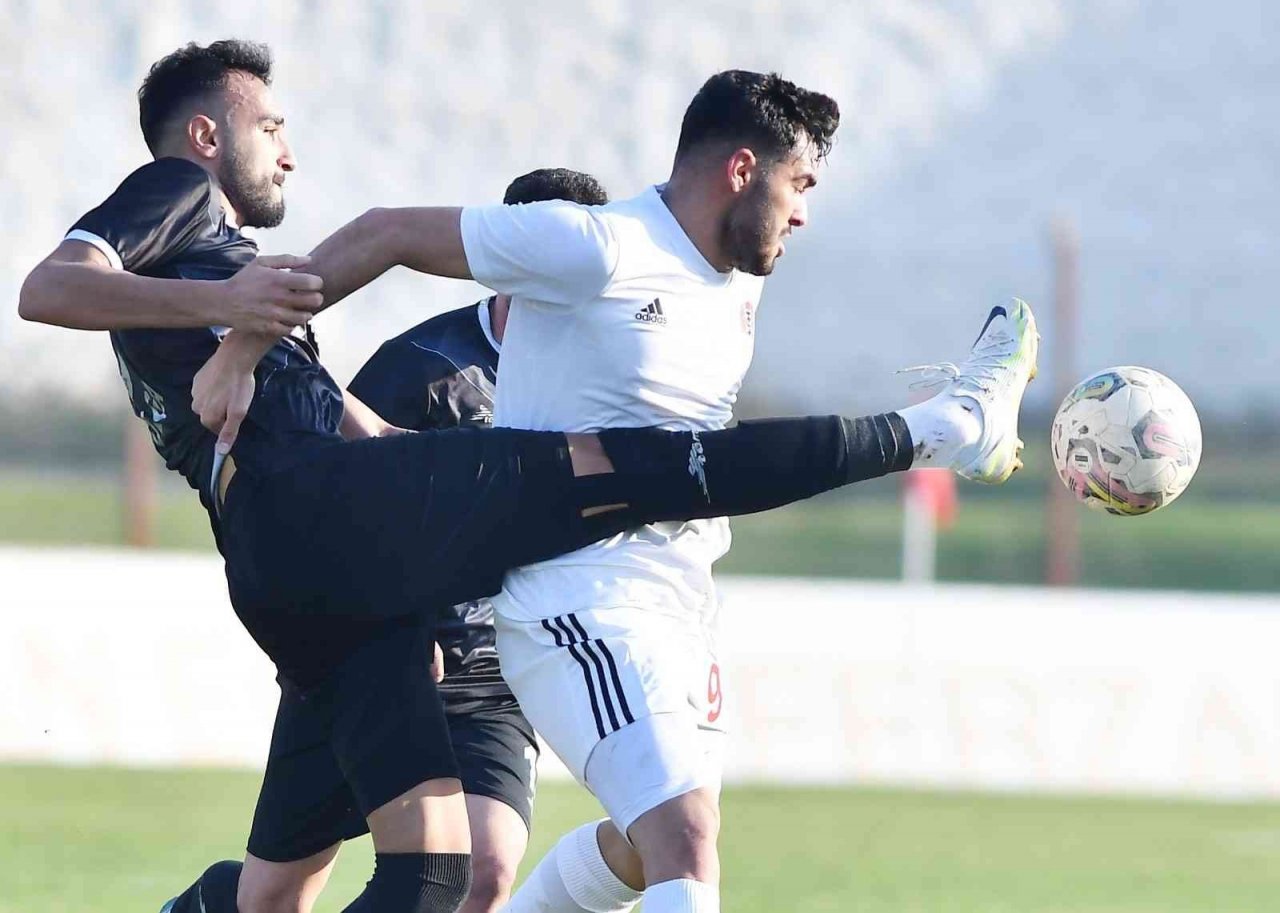 TFF 3.Lig: Turgutluspor: 1- Bayrampaşaspor: 1