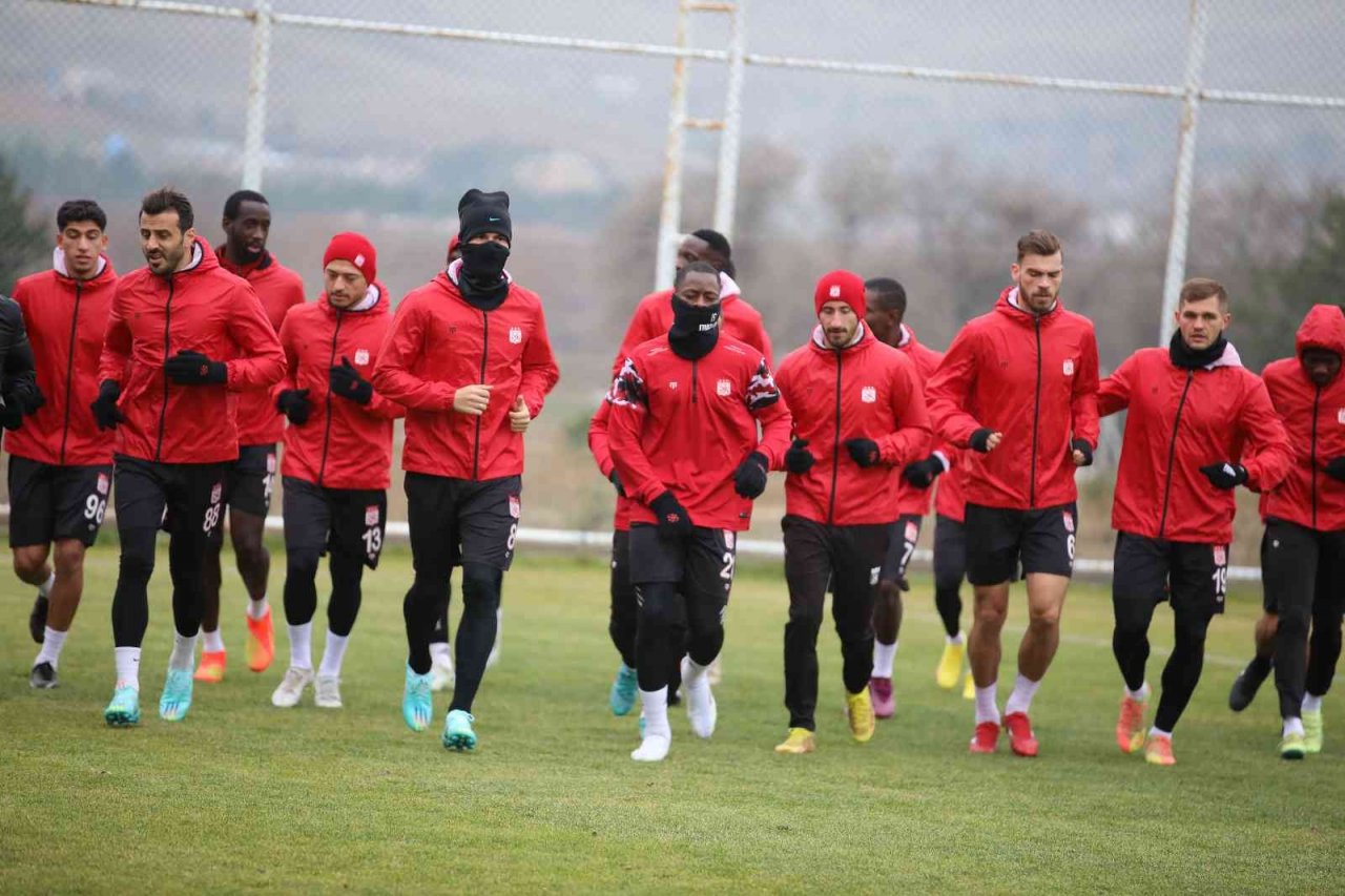 Sivasspor, Esenler Erok maçına hazırlanıyor