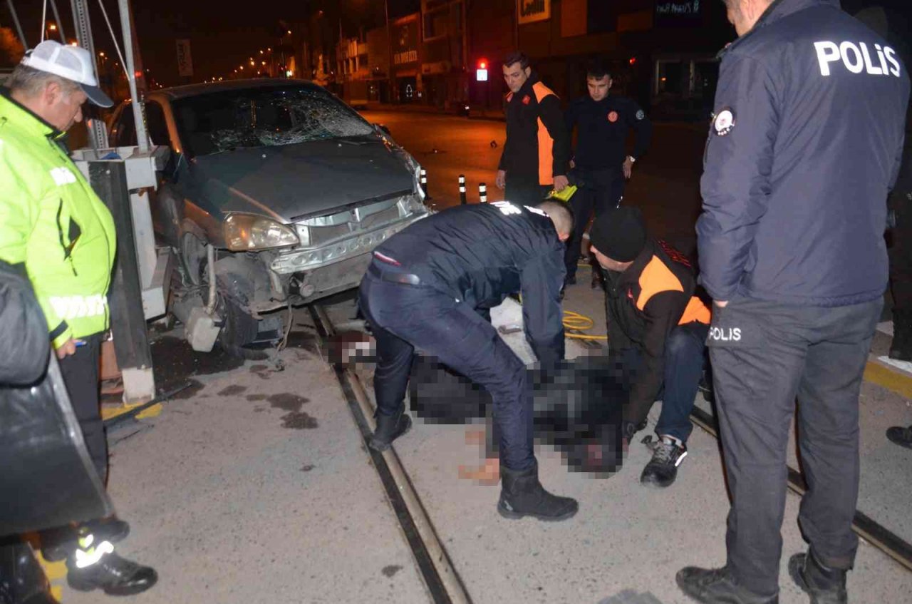 Kayseri’de motosiklet otomobile çarptı: Ağabey öldü, kardeşi ağır yaralandı