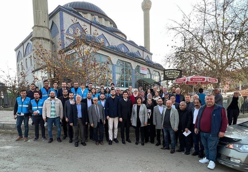 Denizli AK Parti tam kadro sahaya indi