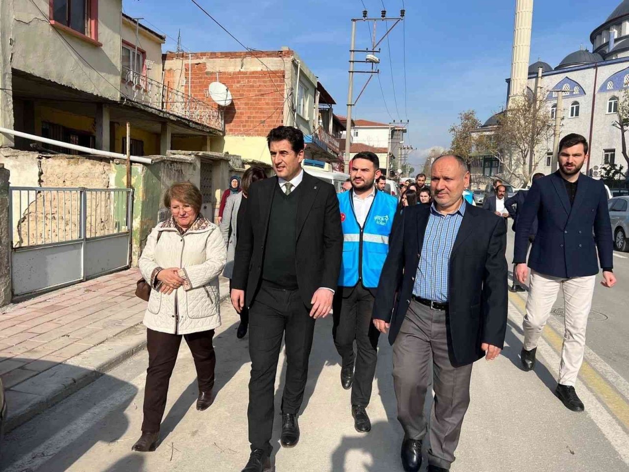 Denizli AK Parti tam kadro sahaya indi
