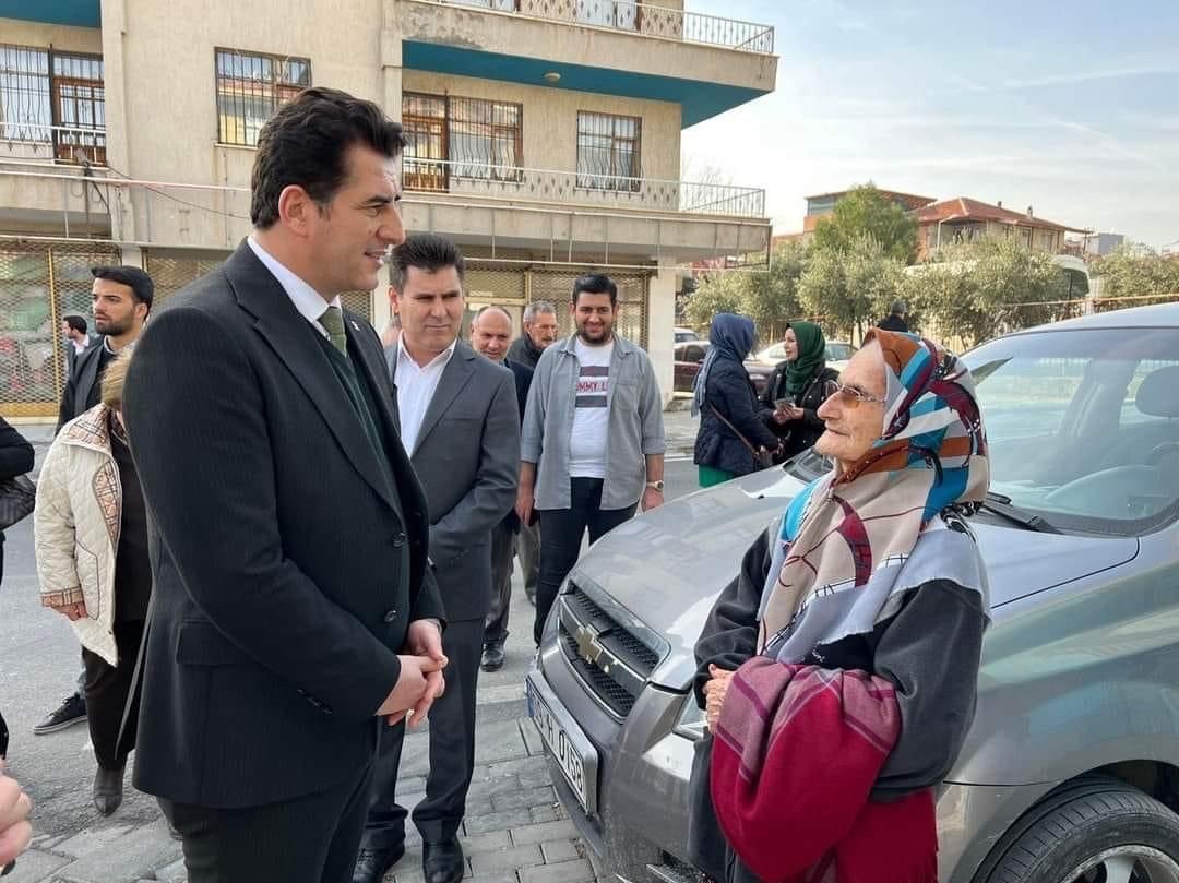Denizli AK Parti tam kadro sahaya indi