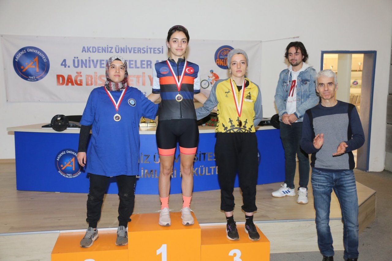 Akdeniz Üniversitesi birincilikleri kimseye kaptırmadı