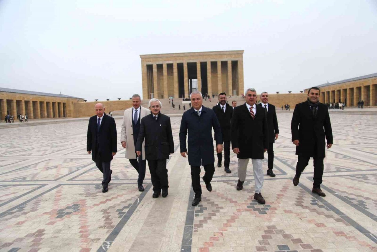 Bakan Çavuşoğlu, ALTSO heyetini kabul etti