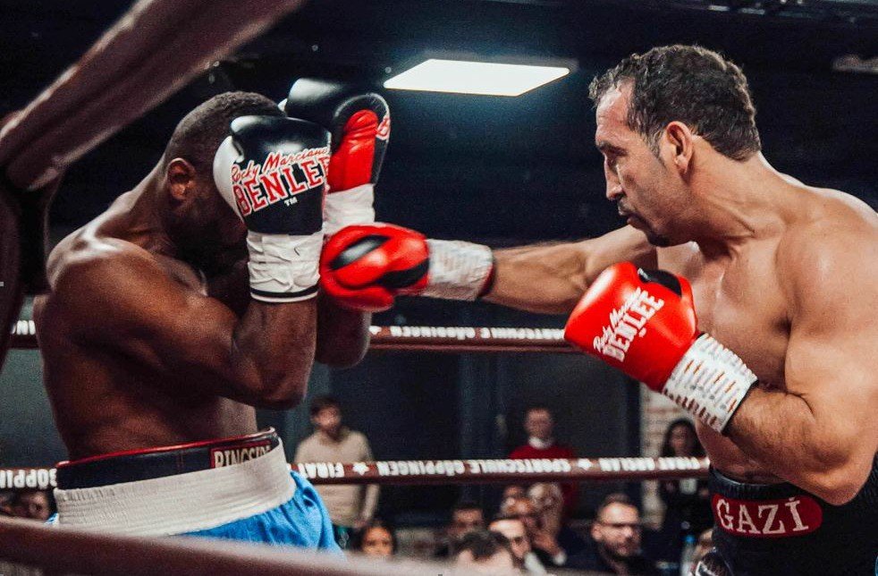 Fırat Arslan, Jackson Dos Santos’u nakavt etti