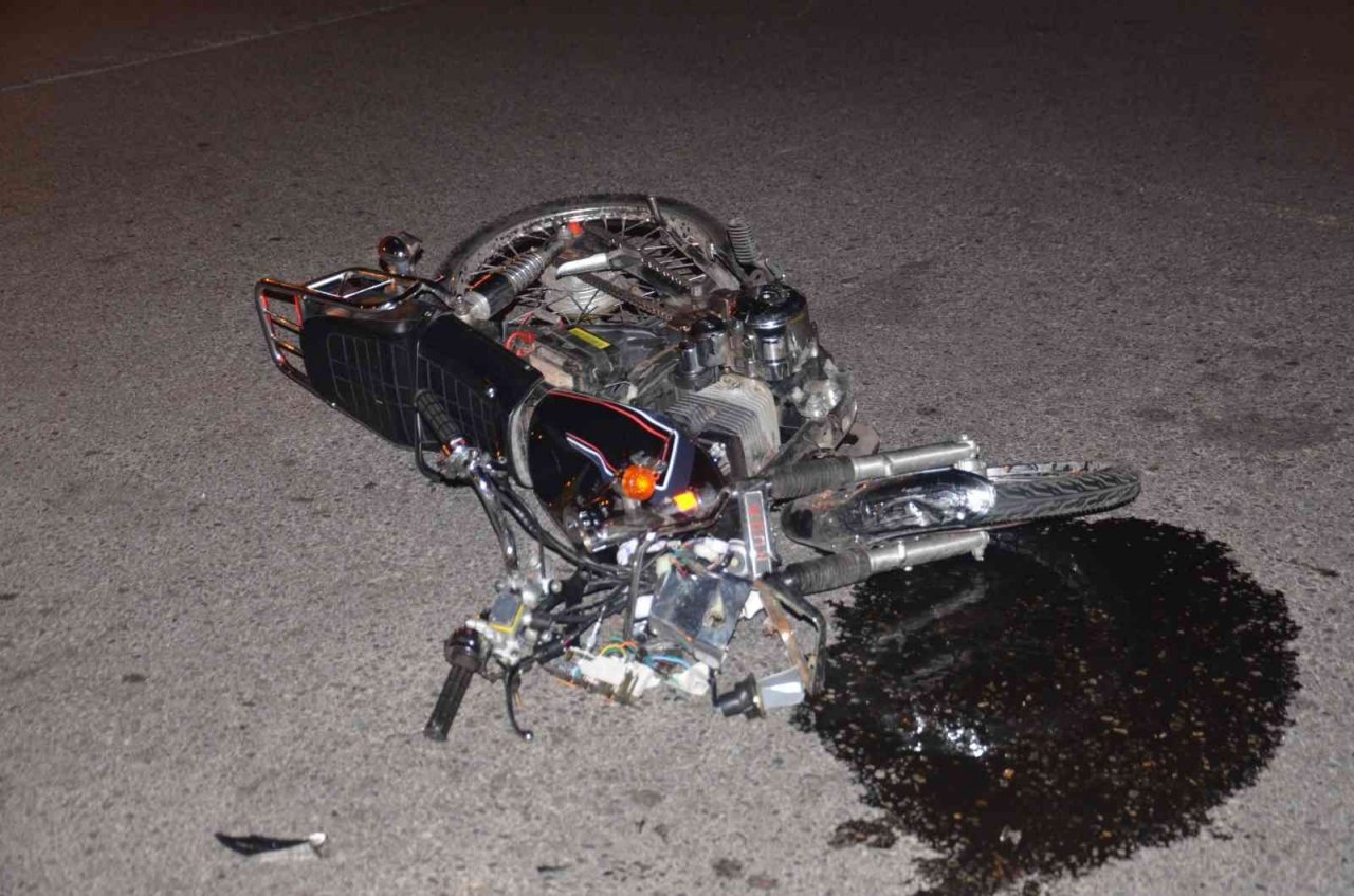 Kayseri’de motosiklet otomobile çarptı: Ağabey öldü, kardeşi ağır yaralandı