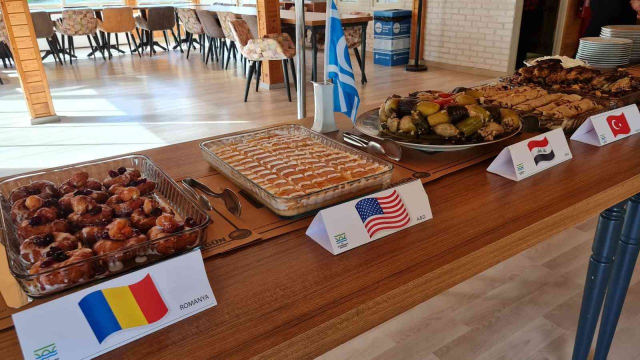 Büyükçekmeceli göçmenler ülkelerinin yöresel lezzetlerini tanıttı