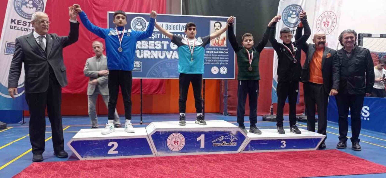 Düzceli 6 sporcu kürsüye çıktı