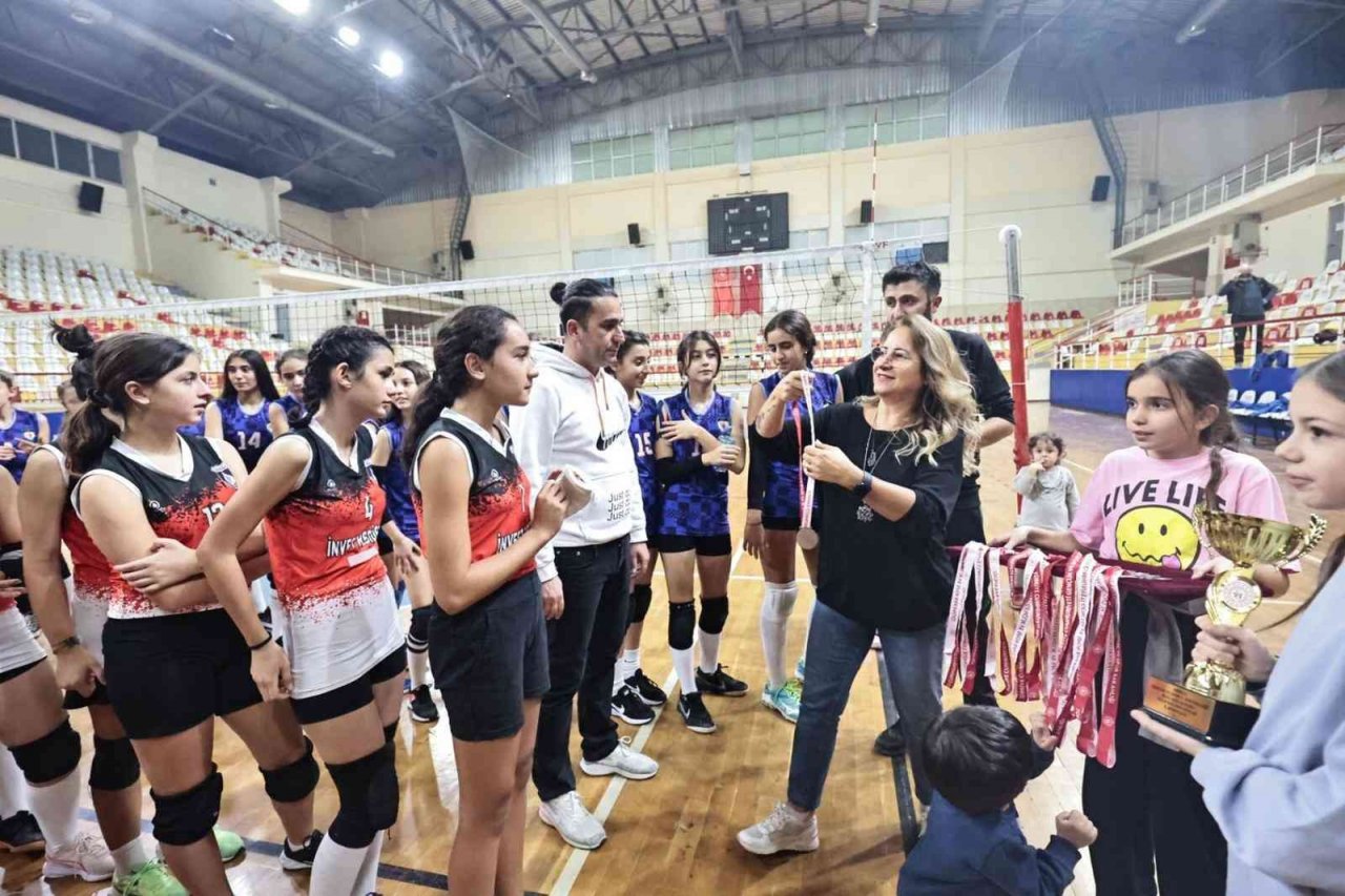 Filede kazananları kupasına kavuştu