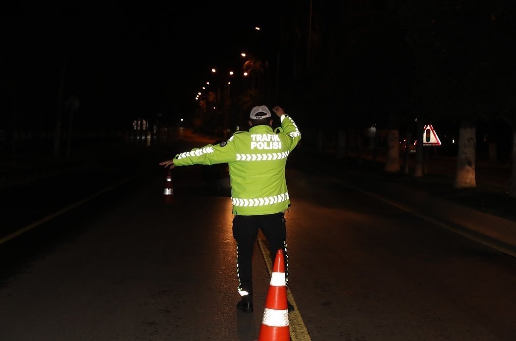 2 bin 251 sürücüye ceza, 205 araca trafikten men