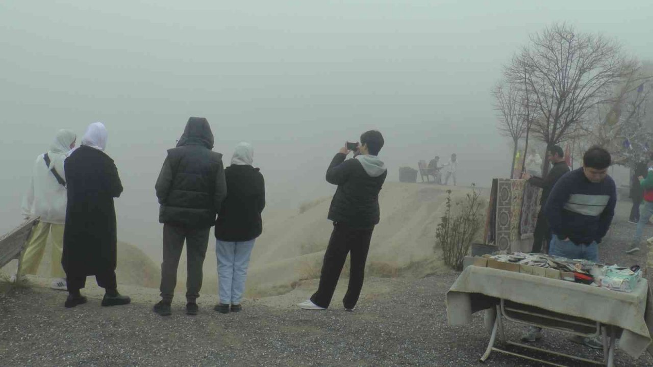 Kapadokya bölgesinde sis etkili oldu