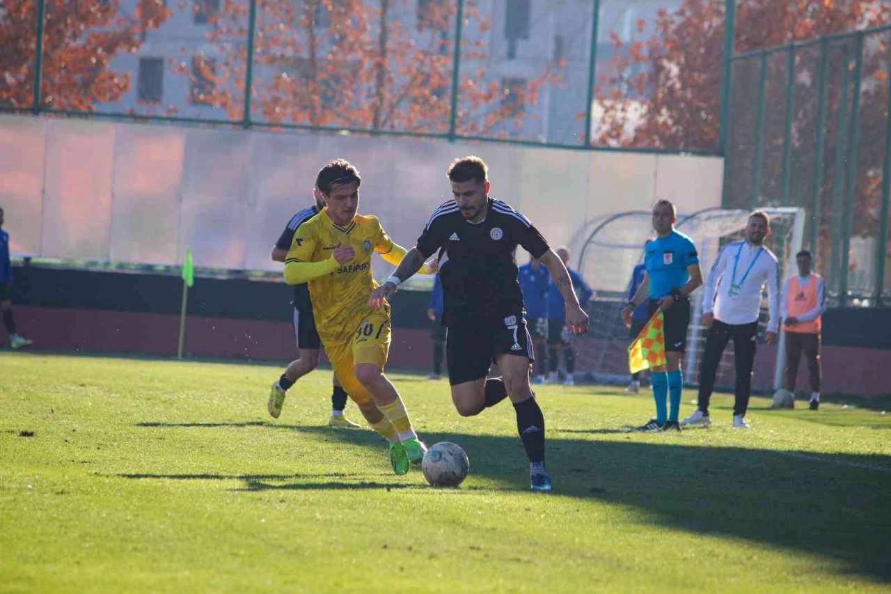 Karaköprü Belediyespor’dan en iyi ilk yarı performansı