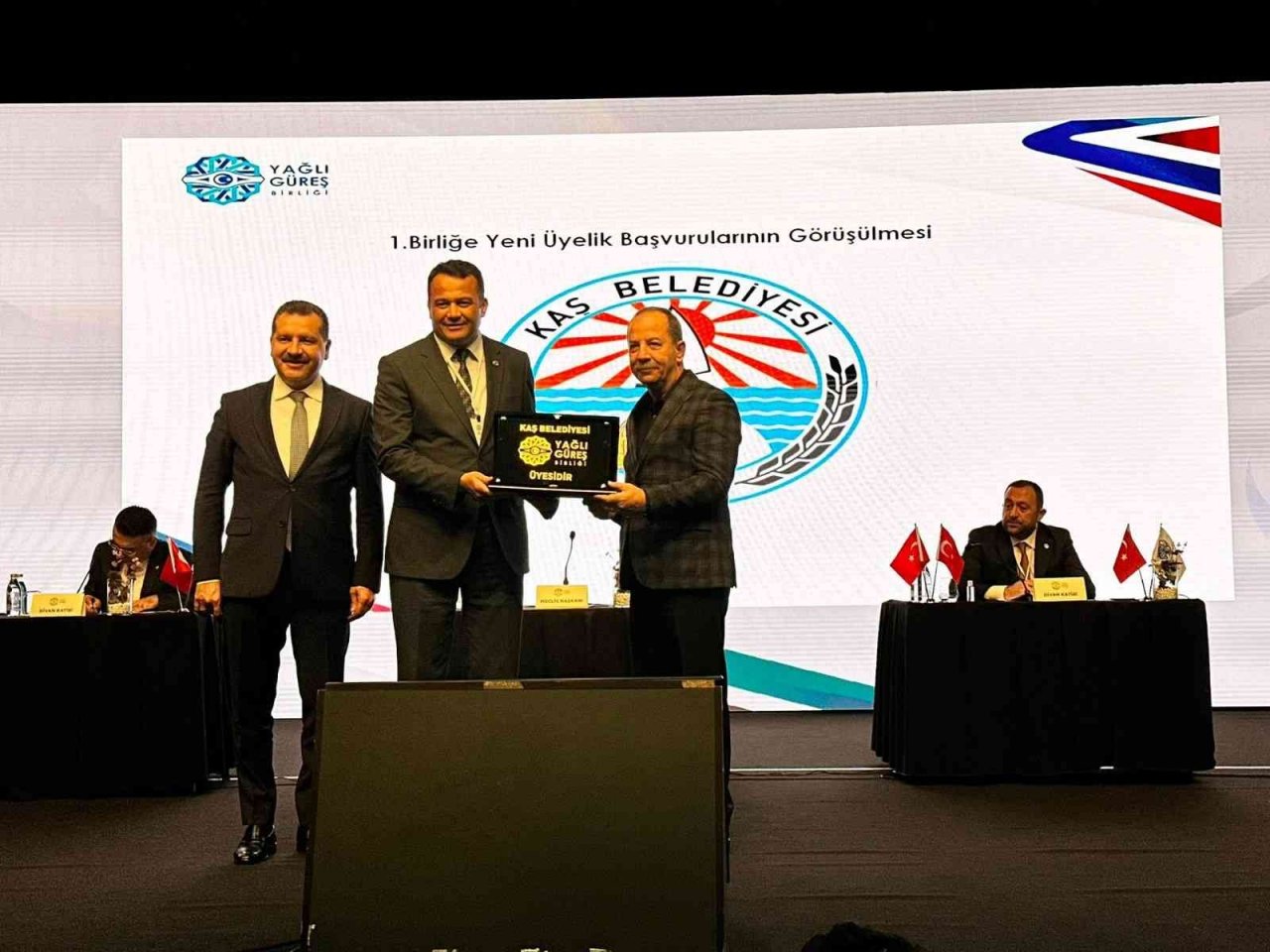 Kaş Belediyesi, Yağlı Güreş Birliğine üye oldu