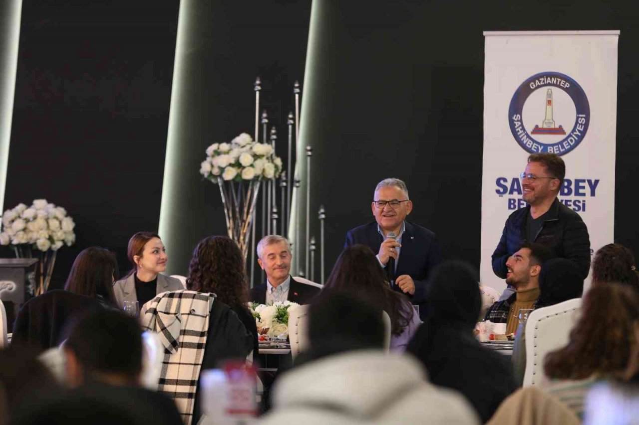 Başkan Büyükkılıç, Kayseri’deki Gaziantepli Öğrencilerle Buluştu