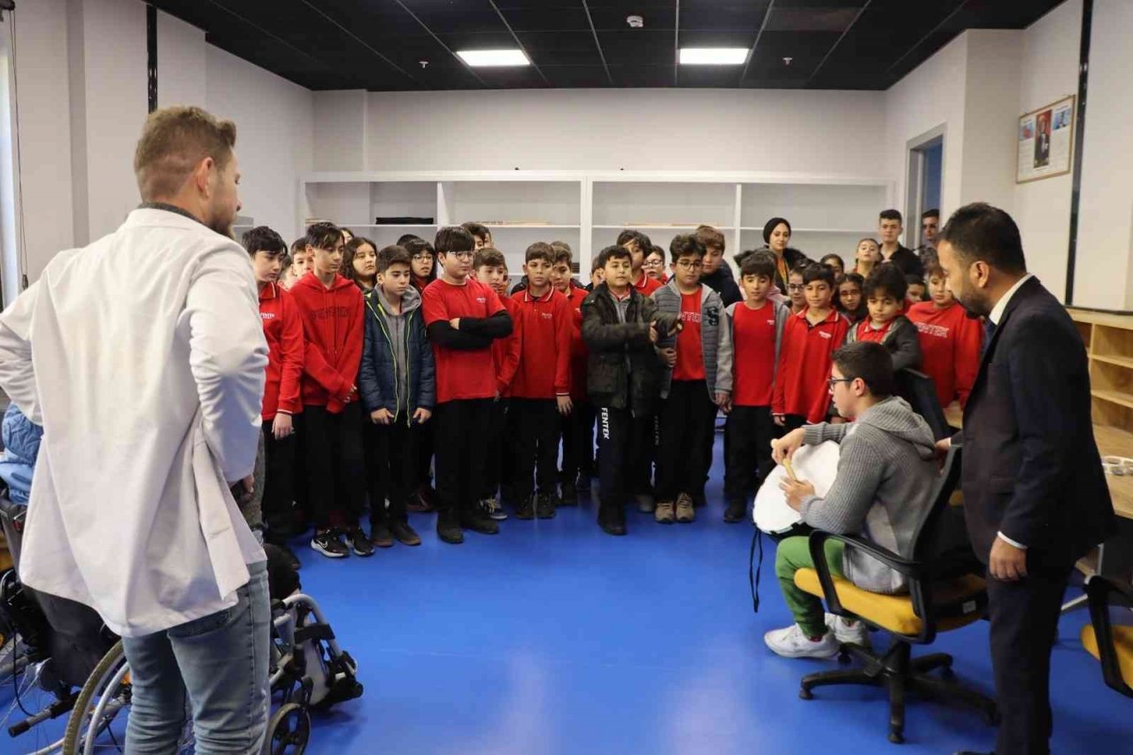Engelleri Ortadan Kaldıran Merkez, Öğrencileri Misafir Ediyor