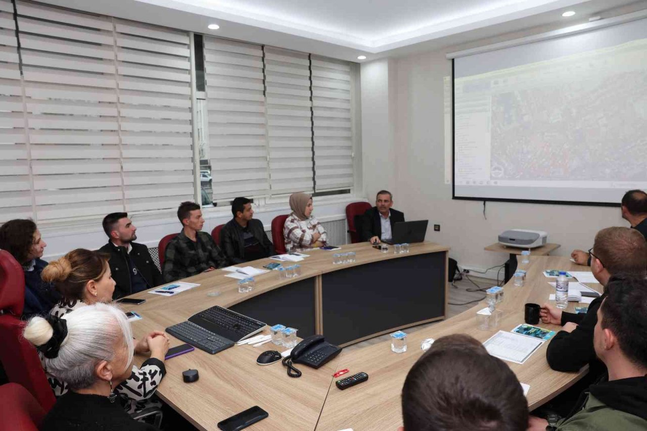 Büyükşehir’den "iletişim" eğitimi