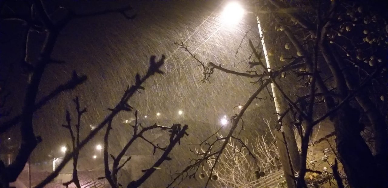 Osmaneli’nin yüksek kesimlerine mevsimin ilk karı yağdı