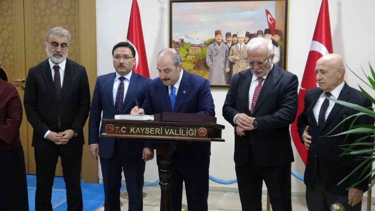 Bakan Varank’tan Vali Çiçek’e ziyaret