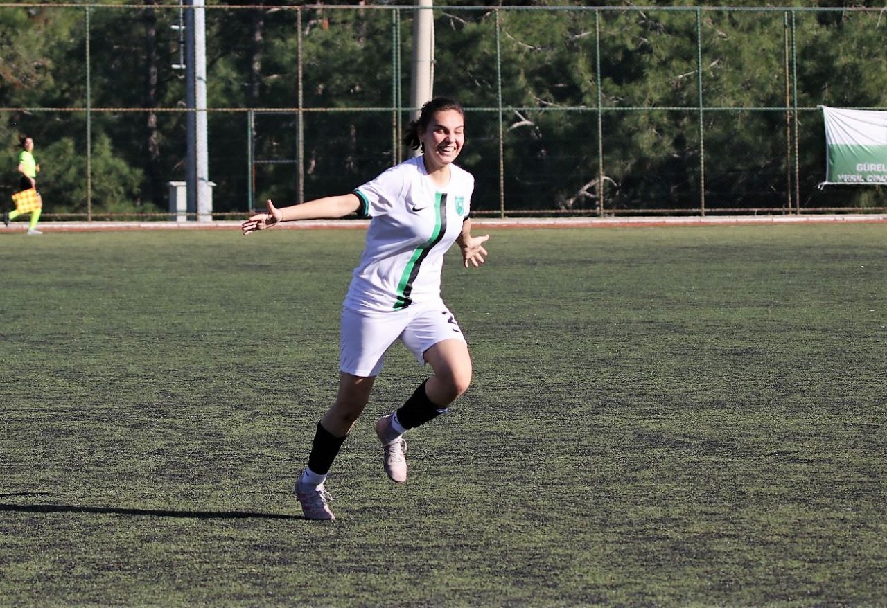 Horozkent’in kızları Bağcılar’ı geçemedi