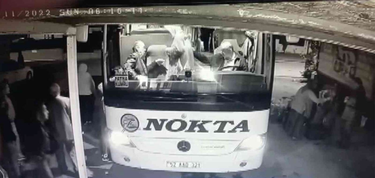 Ümraniye’de terminal hırsızları iş başında: Yaşlı yolcunun cüzdanını çaldılar