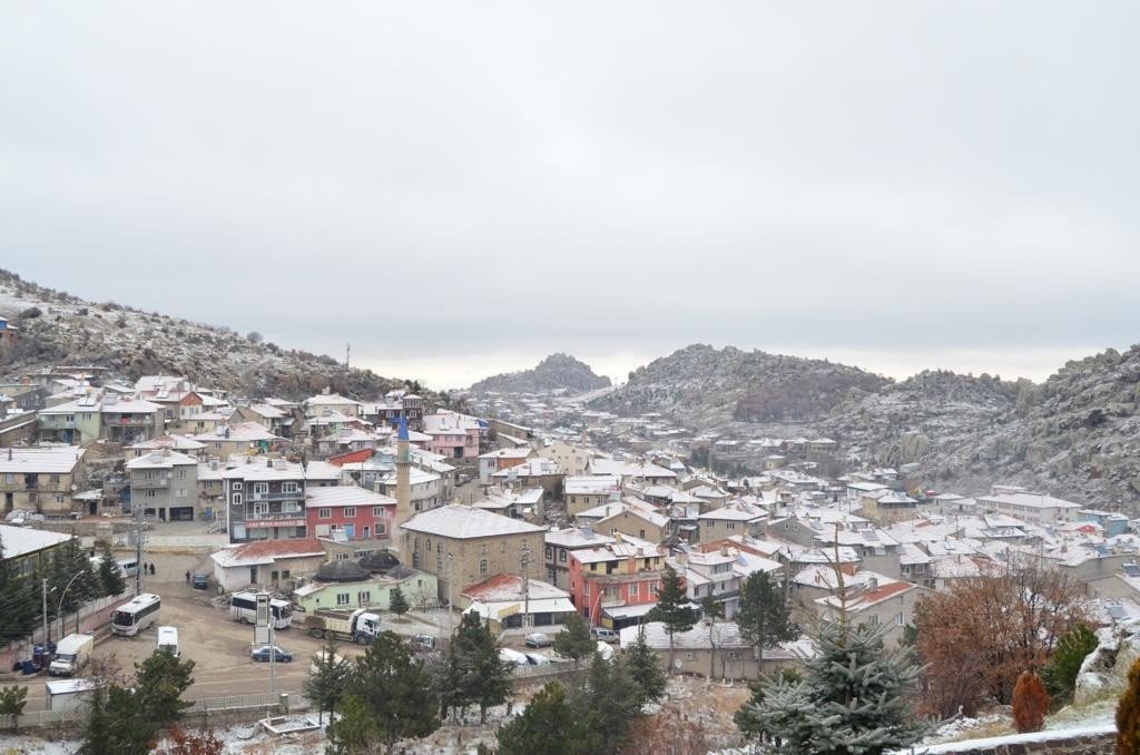 Kocatepe beyaza büründü