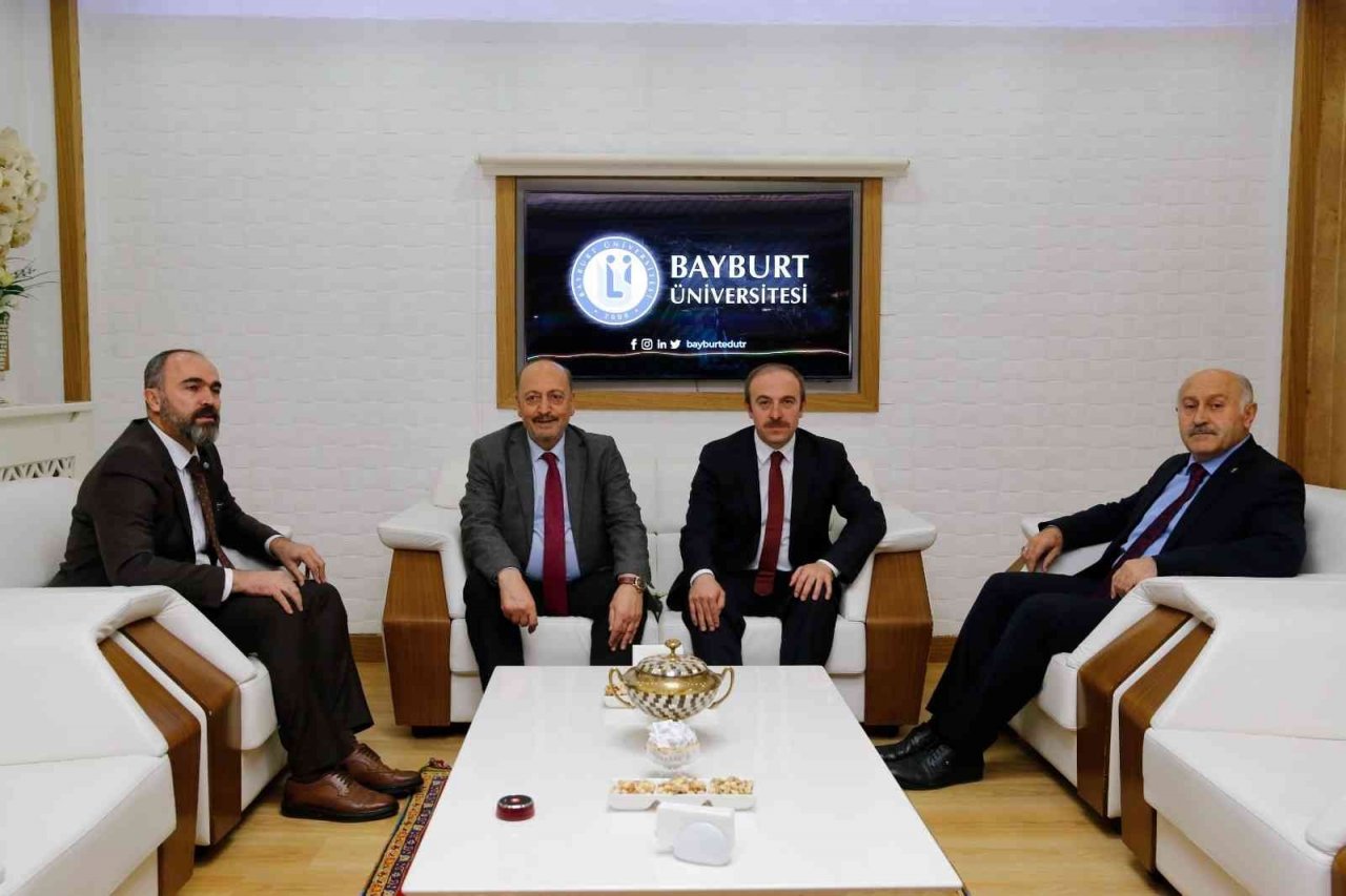 Bakan Bilgin Bayburt’ta üniversiteyi ziyaret etti