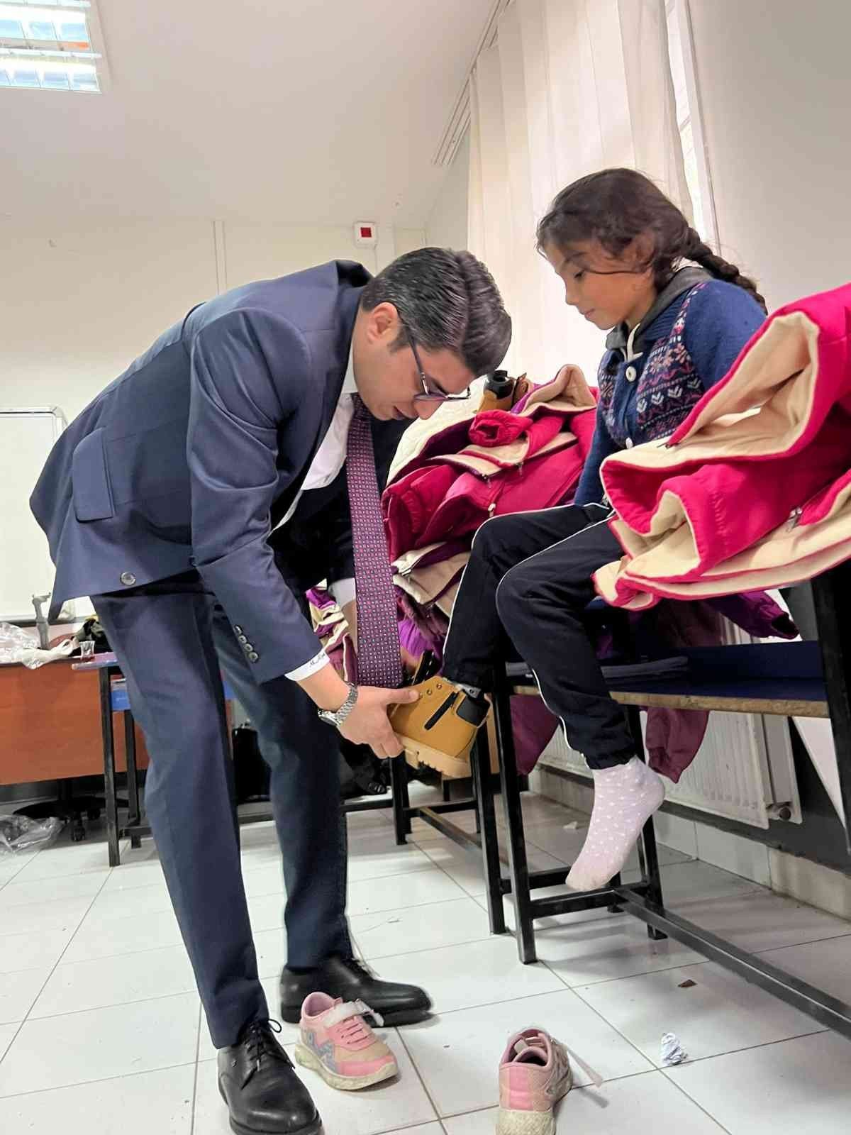 Bir Gelecek 2022’de 7 bin öğrenciye destek oldu