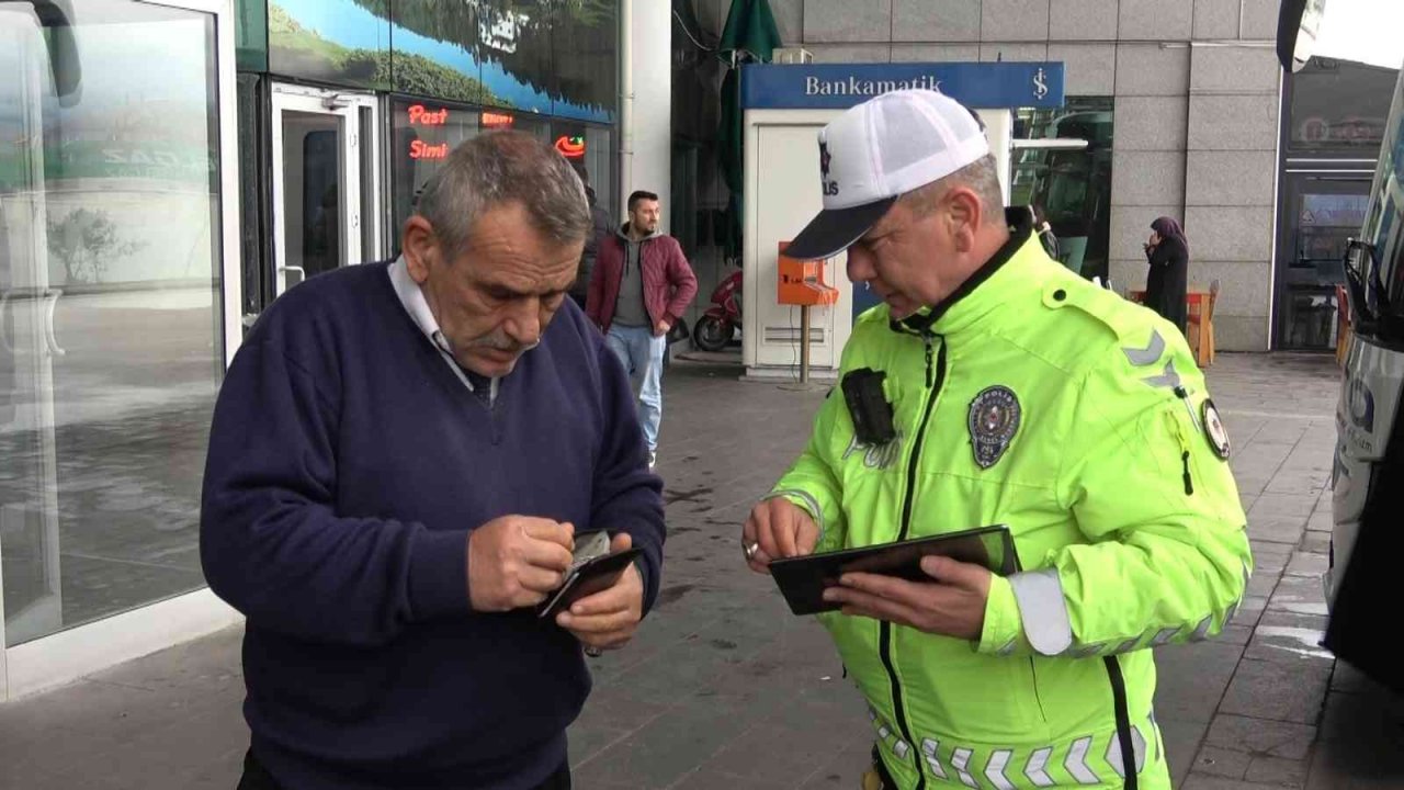 Şehirlerarası otobüs terminalinde kış lastiği denetimi