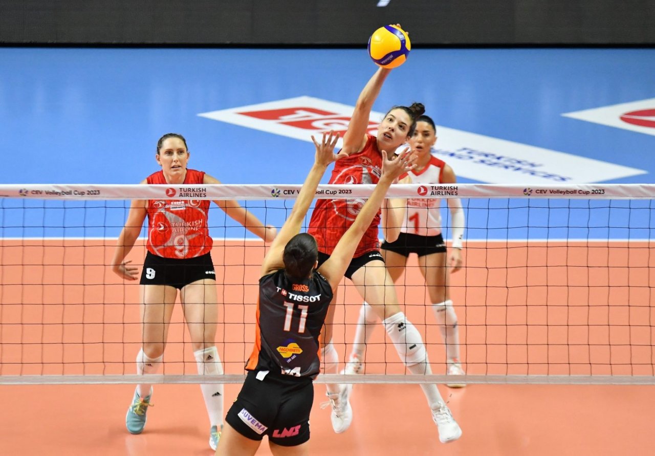 CEV Kupası: THY: 3 - Viteos Neuchatel: 0