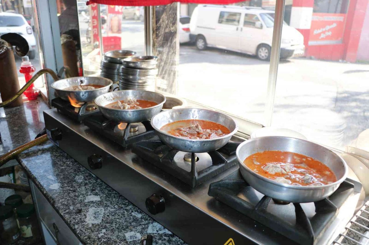 10 saat dinlendikten sonra hazırlanıyor: Soğuk algınlığının kalkanı kelle paça