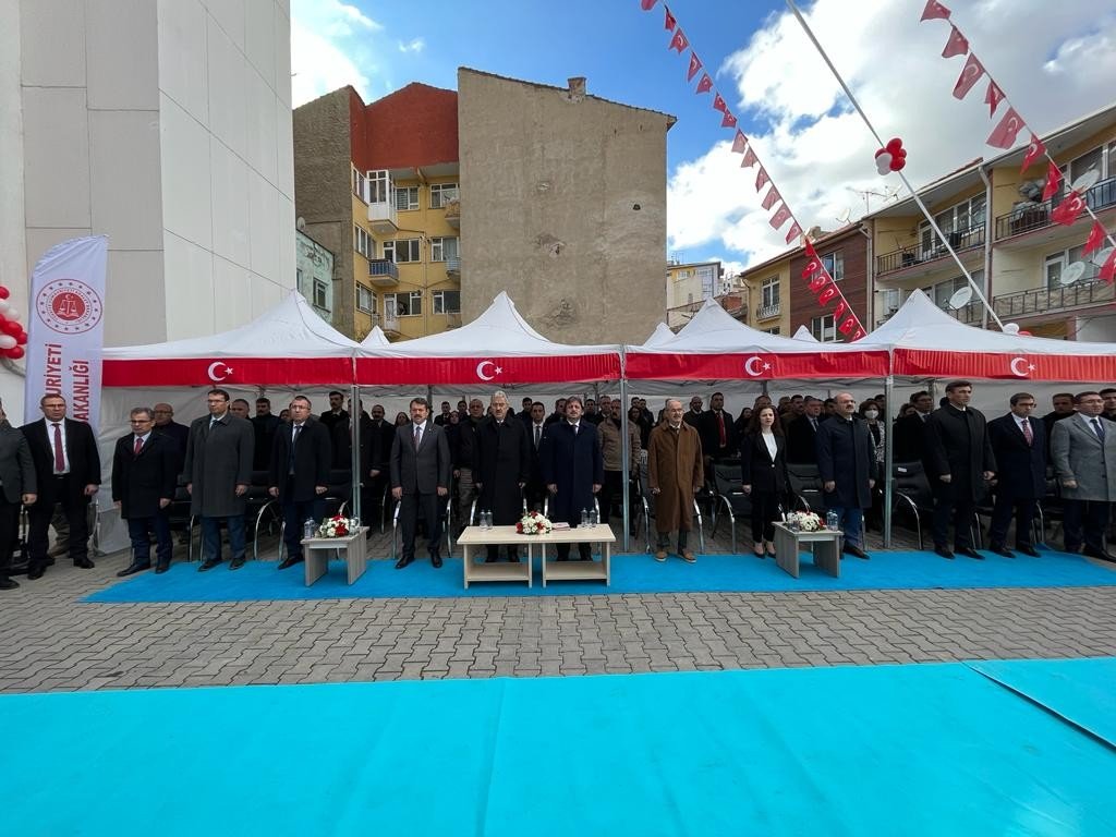 30 Ağustosa kadar tüm illerde Çocuk Görüşme Merkezleri açılacak