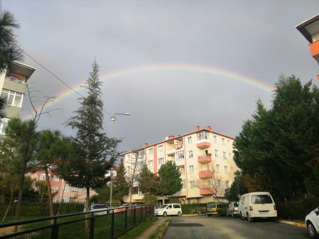 Eyüpsultan’da çifte gökkuşağı hayran bıraktı